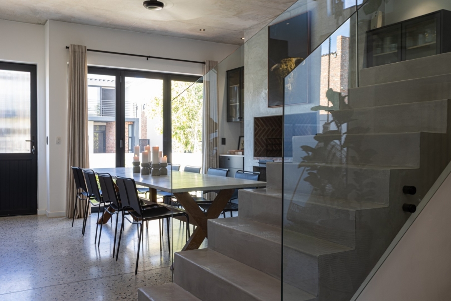 3 Bedroom Property for Sale in Lemoenkloof Western Cape